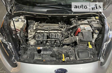 Хэтчбек Ford Fiesta 2019 в 