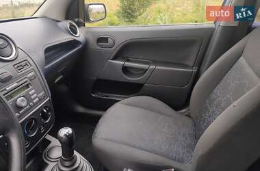 Хэтчбек Ford Fiesta 2006 в Киеве