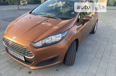 Хетчбек Ford Fiesta 2015 в Хмельницькому