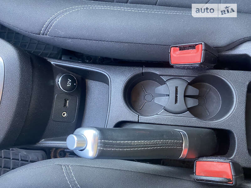 Хэтчбек Ford Fiesta 2015 в Хмельницком