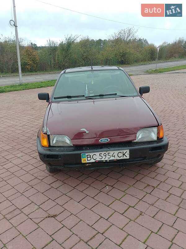 Хэтчбек Ford Fiesta 1989 в Трускавце