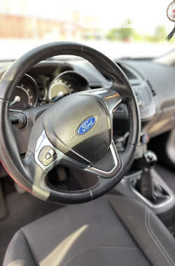 Хэтчбек Ford Fiesta 2014 в 