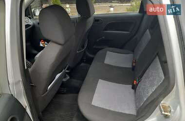 Хетчбек Ford Fiesta 2007 в Бершаді
