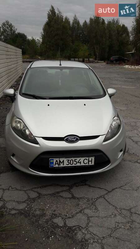Хетчбек Ford Fiesta 2012 в Житомирі
