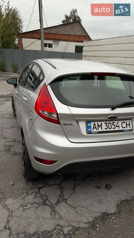 Хетчбек Ford Fiesta 2012 в Житомирі