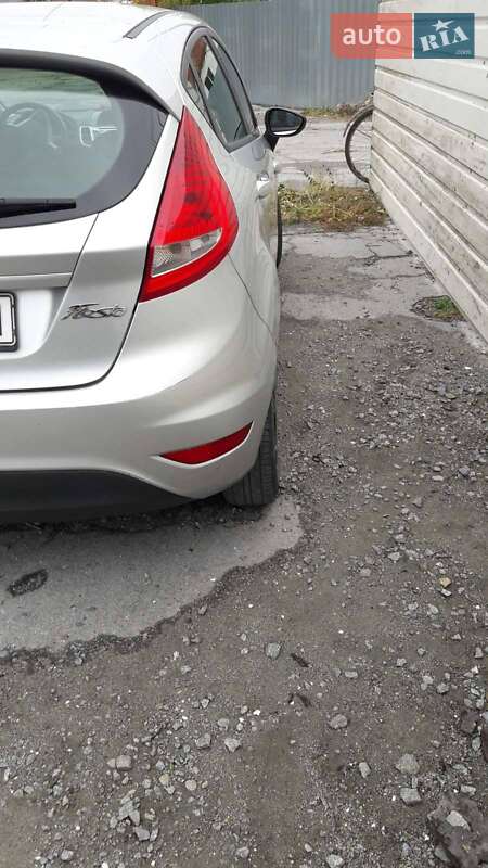 Хетчбек Ford Fiesta 2012 в Житомирі