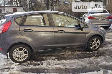 Хетчбек Ford Fiesta 2014 в Києві