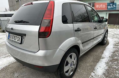 Хетчбек Ford Fiesta 2002 в 
