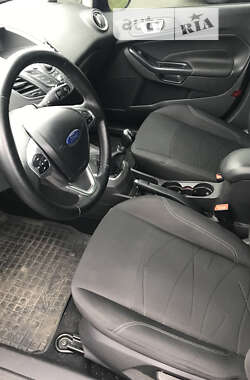 Хэтчбек Ford Fiesta 2014 в 