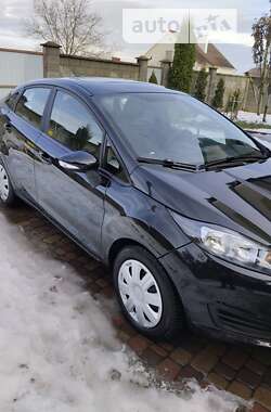 Седан Ford Fiesta 2015 в Ровно