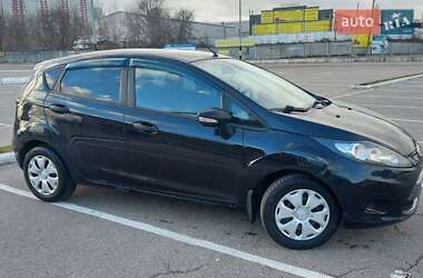 Хэтчбек Ford Fiesta 2008 в Киеве