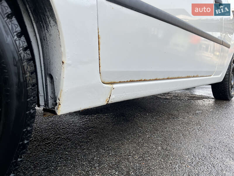 Хэтчбек Ford Fiesta 2004 в Чернигове фото 16 Хэтчбек Ford Fiesta 2004 в Чернигове