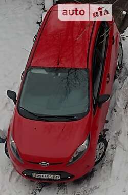 Хетчбек Ford Fiesta 2010 в Ромнах