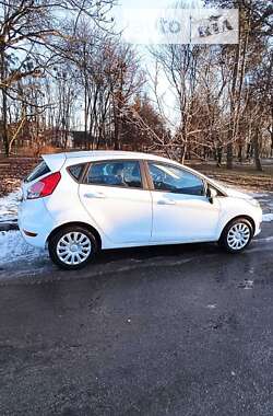 Хэтчбек Ford Fiesta 2014 в Львове