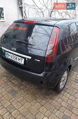 Хэтчбек Ford Fiesta 2007 в Одессе
