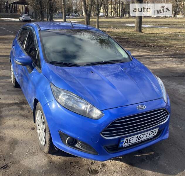 Хэтчбек Ford Fiesta 2012 в Новомосковске