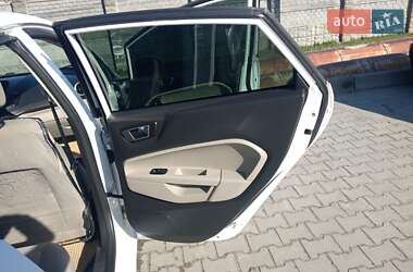 Седан Ford Fiesta 2016 в Новояворовске