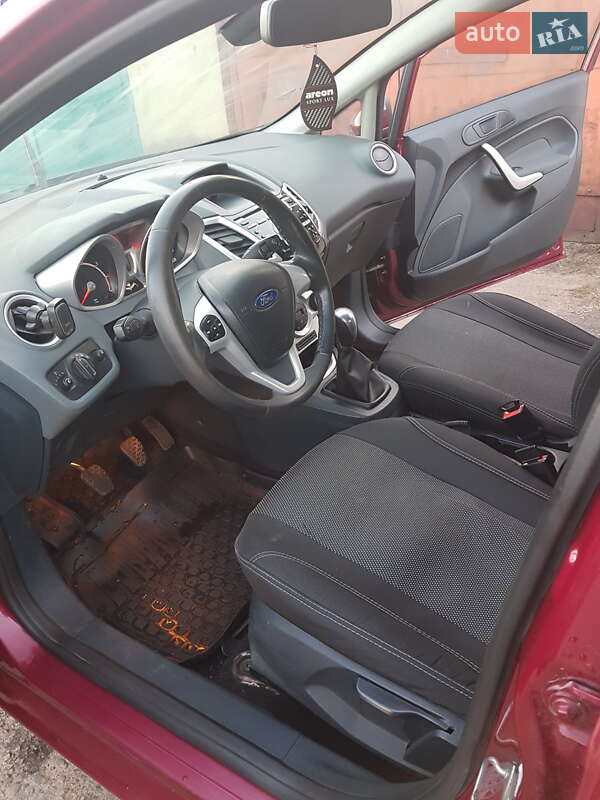 Хэтчбек Ford Fiesta 2010 в Львове