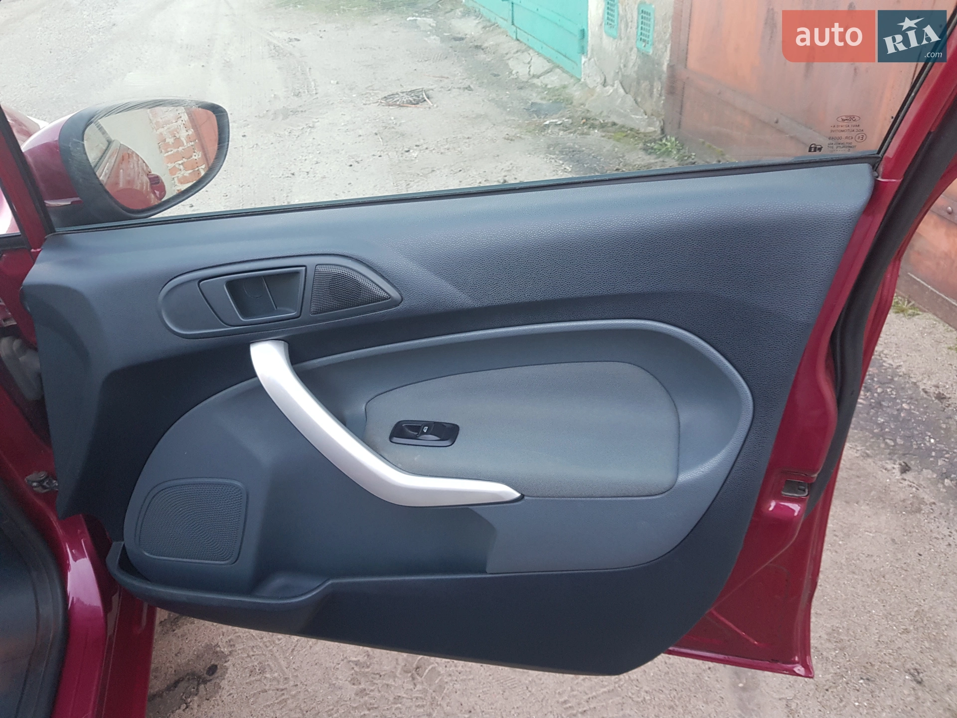 2010 Ford Fiesta - мініатюра 12