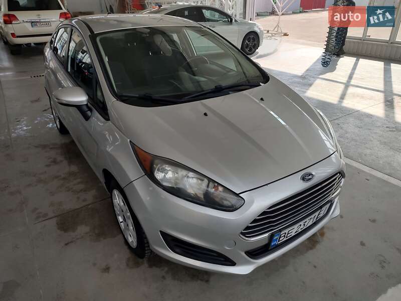 Седан Ford Fiesta 2013 в Николаеве