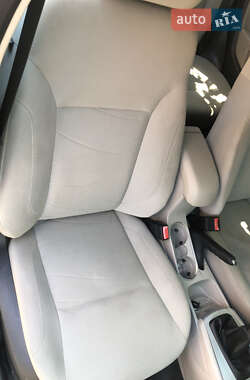 Седан Ford Fiesta 2014 в Чернівцях