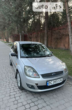 Хэтчбек Ford Fiesta 2008 в Львове