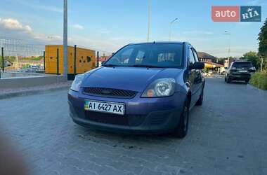 Хэтчбек Ford Fiesta 2006 в 