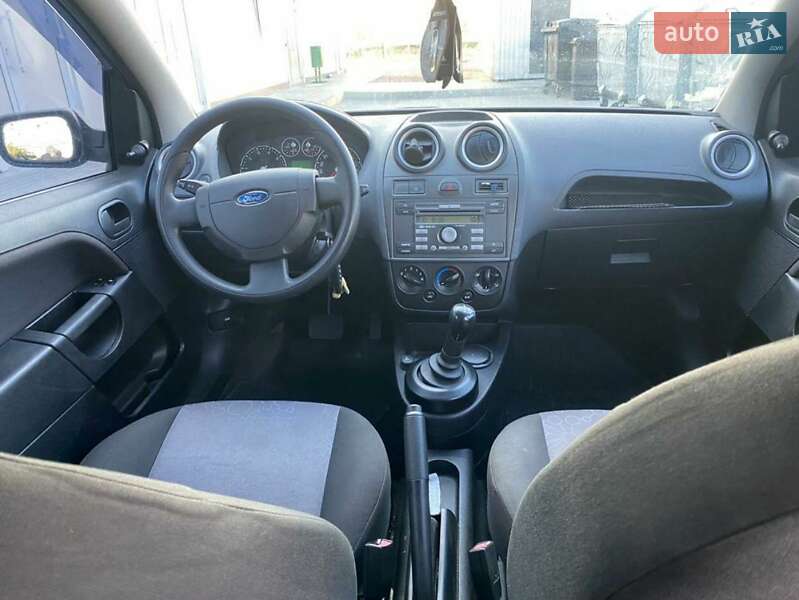 Хэтчбек Ford Fiesta 2006 в Киеве фото 6 Хэтчбек Ford Fiesta 2006 в Киеве