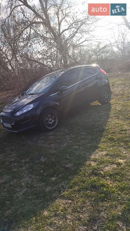 Хэтчбек Ford Fiesta 2014 в Пирятине