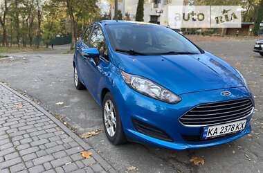 Седан Ford Fiesta 2015 в Киеве