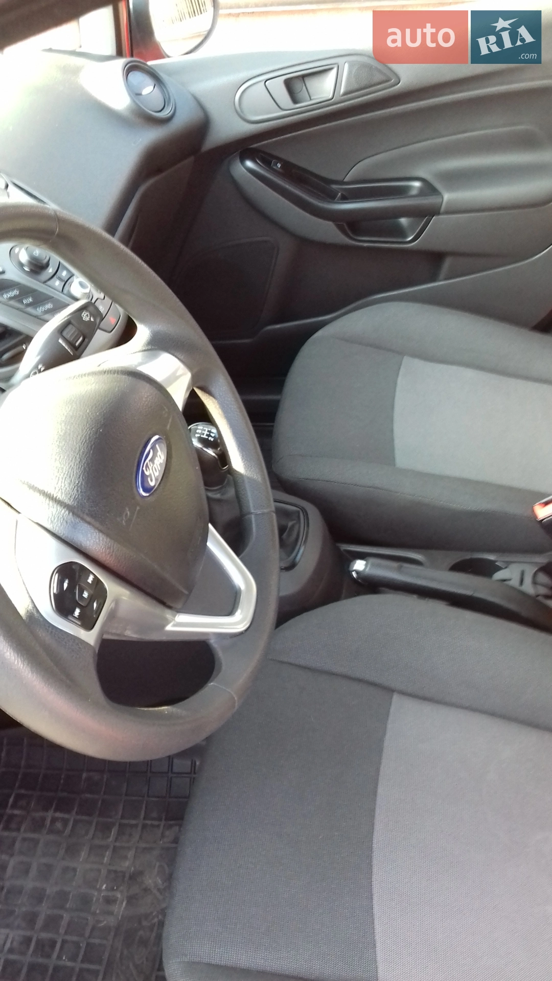 2013 Ford Fiesta - мініатюра 9