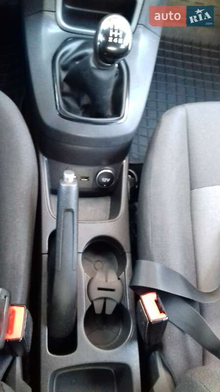 Хэтчбек Ford Fiesta 2013 в Киеве фото 17 Хэтчбек Ford Fiesta 2013 в Киеве