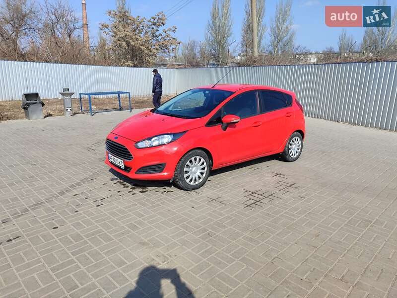 Хэтчбек Ford Fiesta 2015 в Запорожье