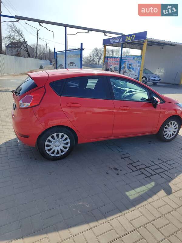 Хэтчбек Ford Fiesta 2015 в Запорожье