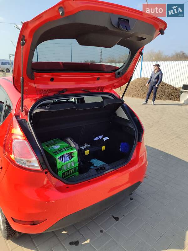 Хэтчбек Ford Fiesta 2015 в Запорожье