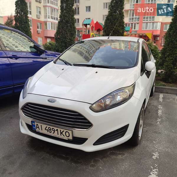 Хэтчбек Ford Fiesta 2013 в Киеве