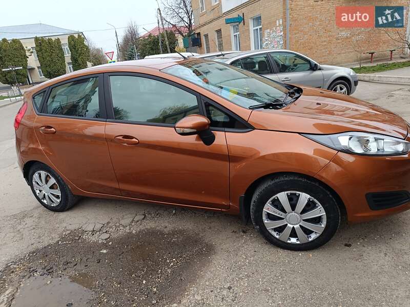 Хэтчбек Ford Fiesta 2013 в Волочиске
