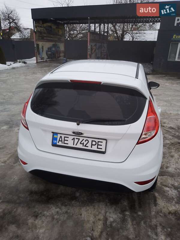 Хэтчбек Ford Fiesta 2013 в Днепре фото 4 Хэтчбек Ford Fiesta 2013 в Днепре