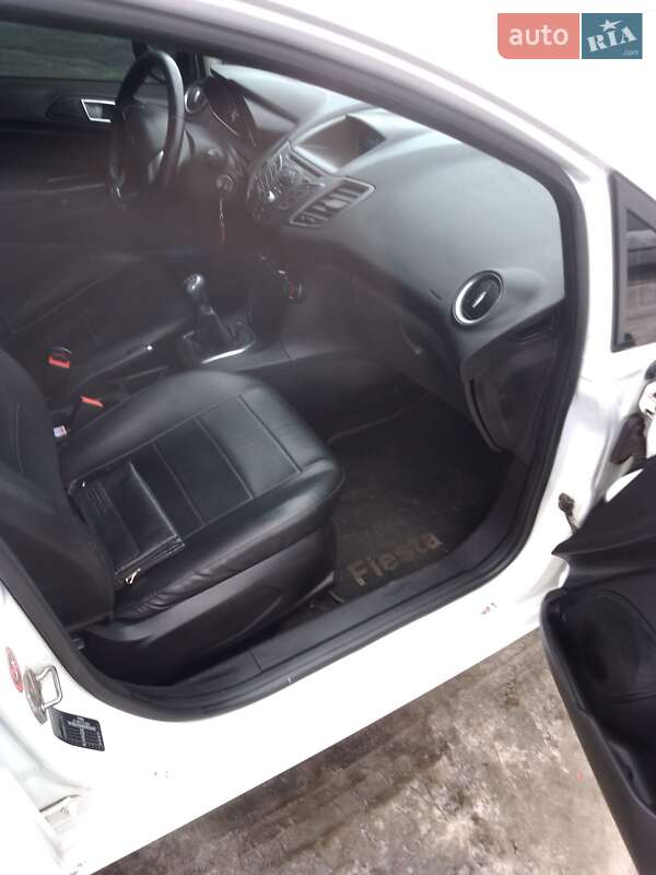 Хэтчбек Ford Fiesta 2013 в Днепре фото 9 Хэтчбек Ford Fiesta 2013 в Днепре