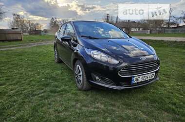 Седан Ford Fiesta 2016 в Краснограде