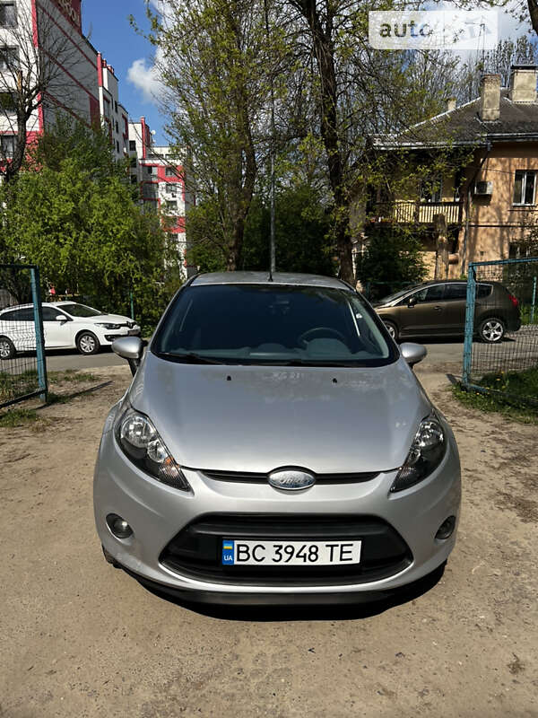 Хэтчбек Ford Fiesta 2010 в Львове фото 3 Хэтчбек Ford Fiesta 2010 в Львове
