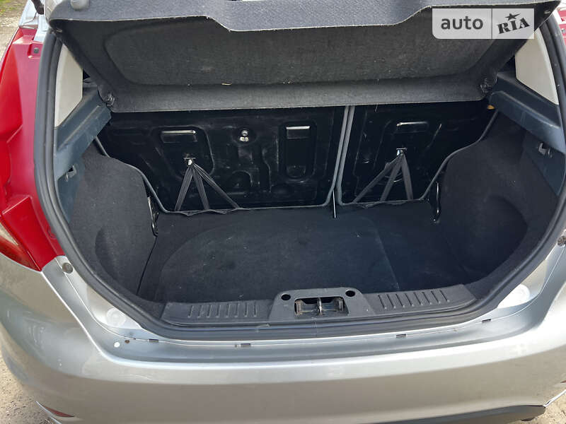 Хэтчбек Ford Fiesta 2010 в Львове фото 10 Хэтчбек Ford Fiesta 2010 в Львове