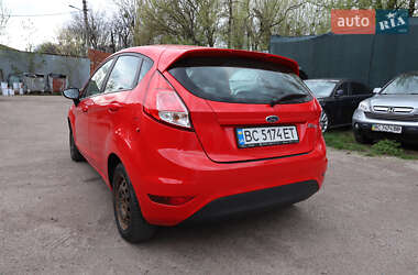 Хэтчбек Ford Fiesta 2016 в Львове