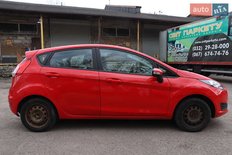 Хетчбек Ford Fiesta 2016 в Львові