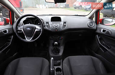 Хэтчбек Ford Fiesta 2016 в Львове