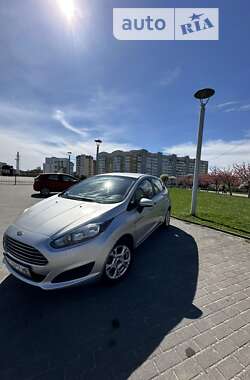 Хэтчбек Ford Fiesta 2014 в Львове