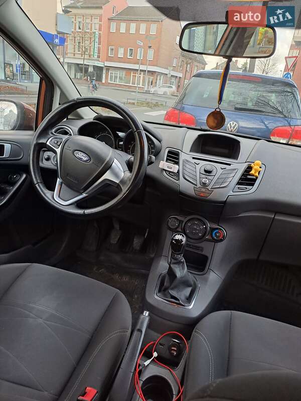 Хэтчбек Ford Fiesta 2013 в Черновцах