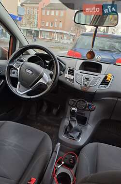 Хэтчбек Ford Fiesta 2013 в Черновцах