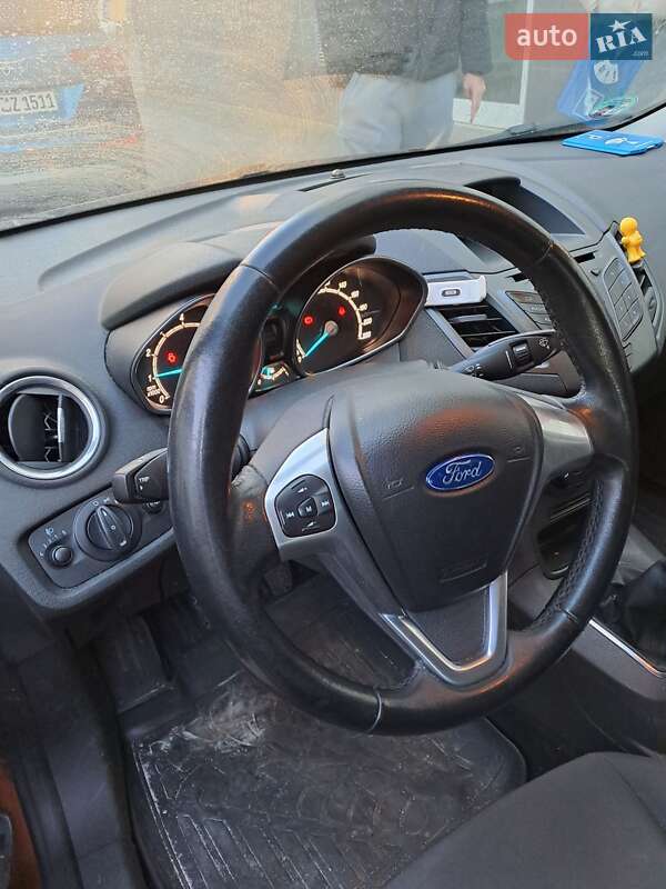 Хэтчбек Ford Fiesta 2013 в Черновцах