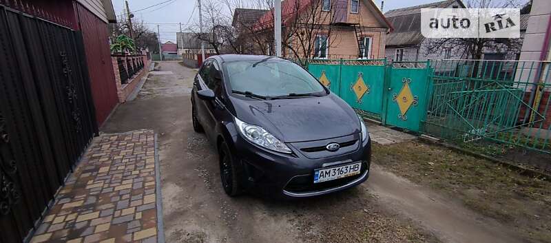 Хэтчбек Ford Fiesta 2011 в Коростышеве